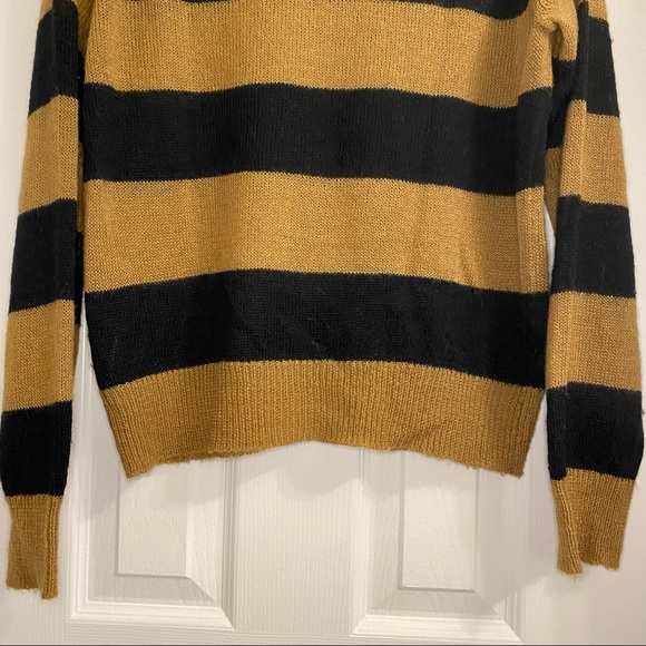 H&M - Cozy Striped Knit Sweater - Picture 3 of 7